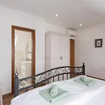 Semesterbostad Three-bedroom In