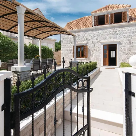 Three-bedroom In * Lovište