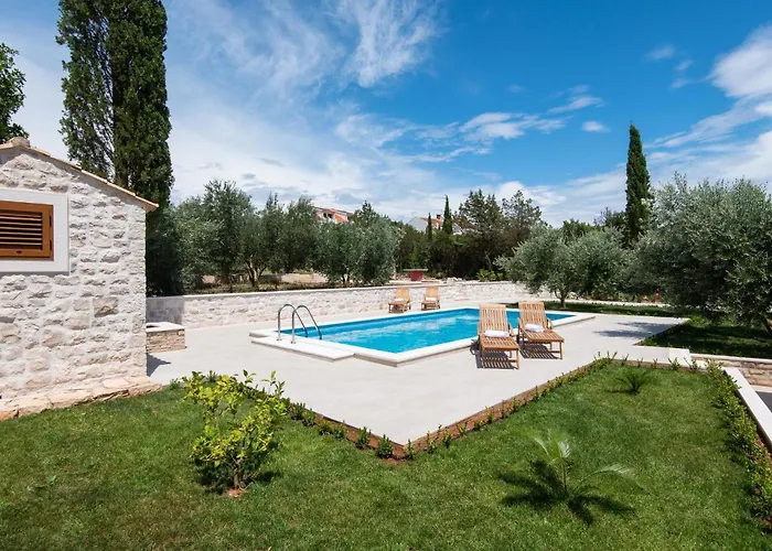 Hébergement de vacances Three-bedroom In