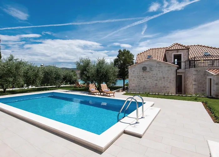 Hébergement de vacances Three-bedroom In