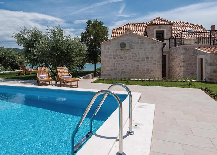 Hébergement de vacances Three-bedroom In Lovište