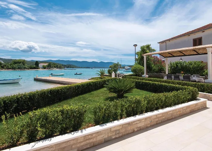 Hébergement de vacances Three-bedroom In Lovište